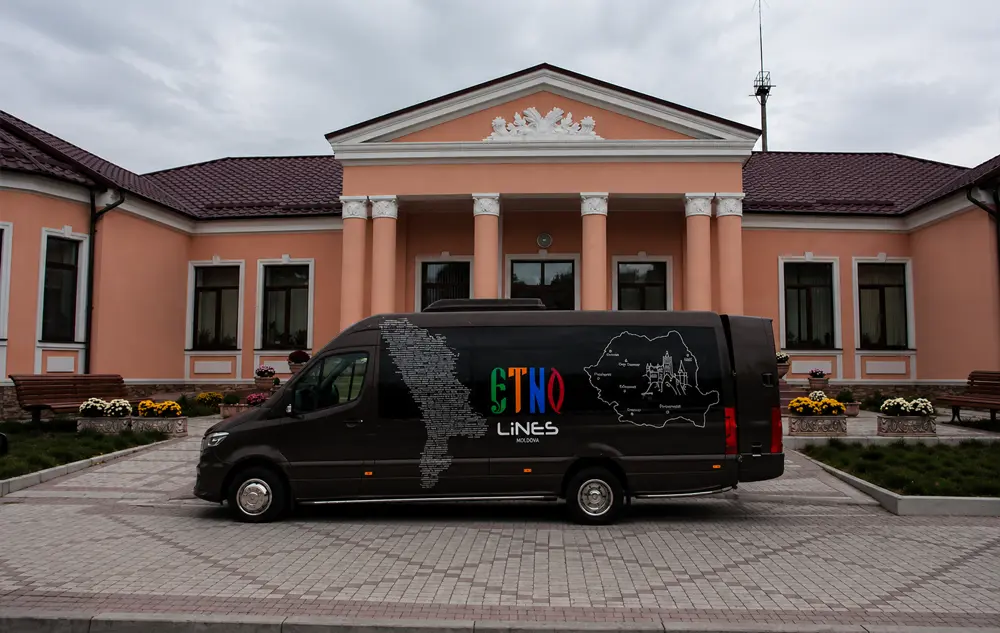 Iasi Airport → Straseni